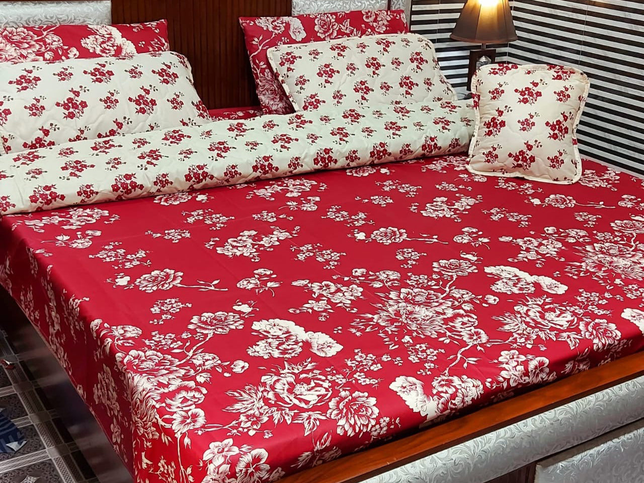 7 PCS COMFORTER SET - RD02 (PREMIUM)