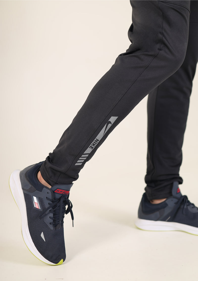 Nike Dri-Fit Stretchable Trouser - Black